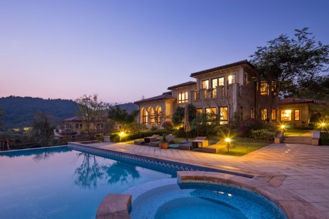 Combining Home Automation and Landscape Lighting Creates Nights to Remember