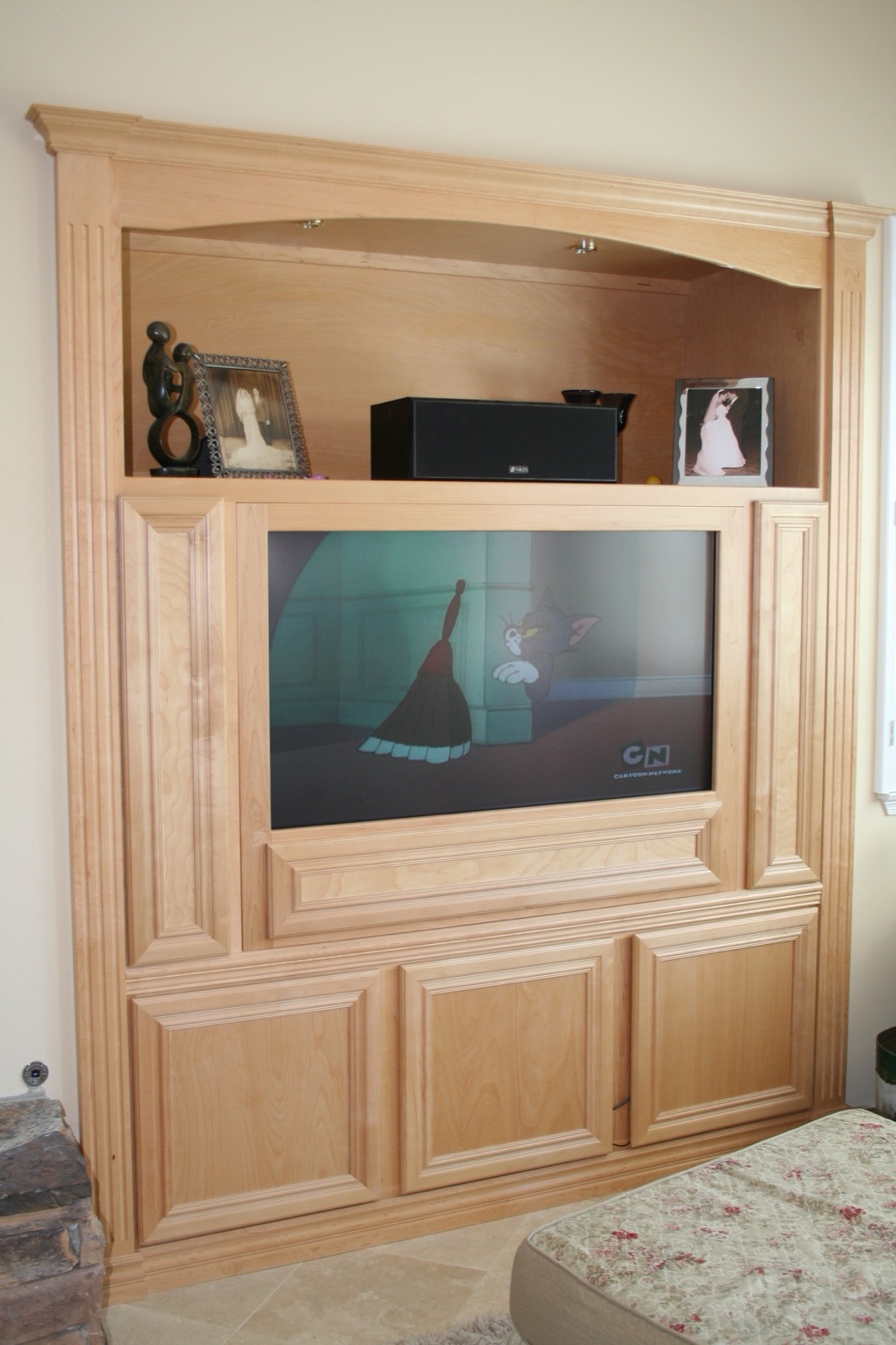 Custom TV mounting in Cabinet DLP TV